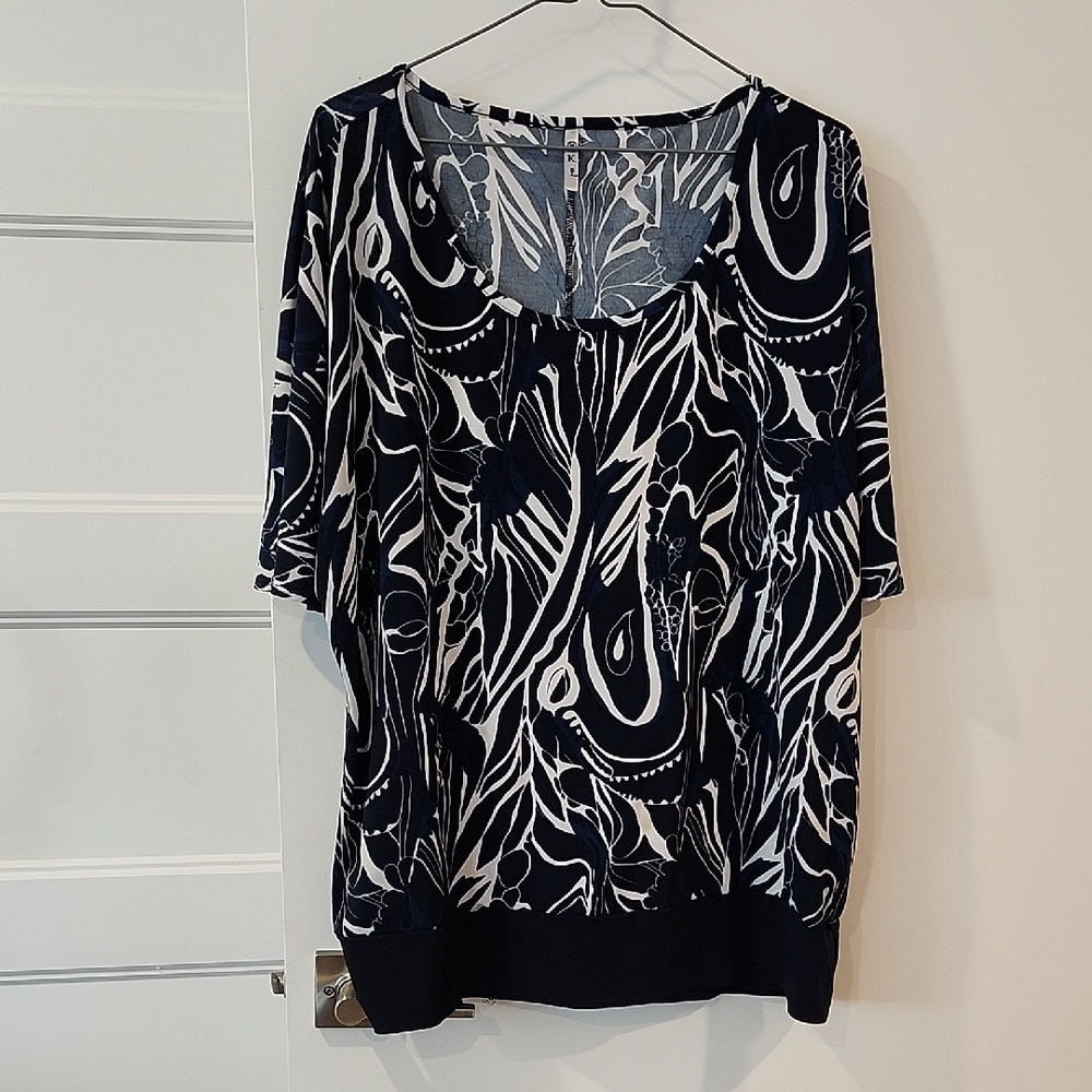 Elegant Black and White Women's Blouse